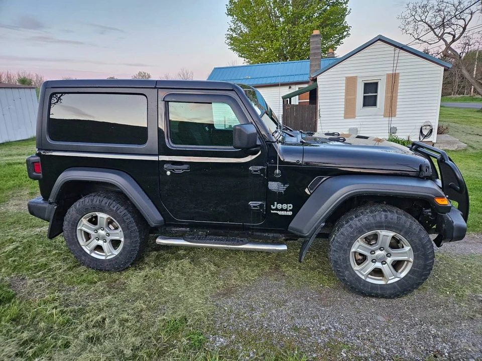 2019 Jeep JL Wrangler - Image 4 of 6
