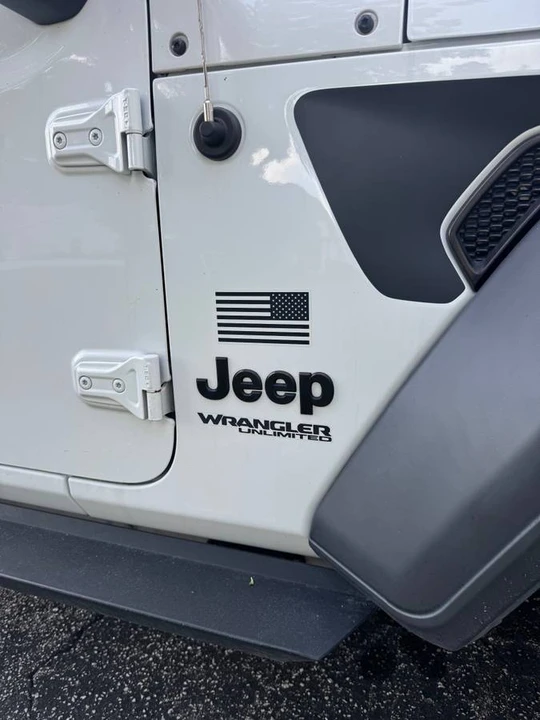 2021 Jeep JL Wrangler - Image 2 of 5
