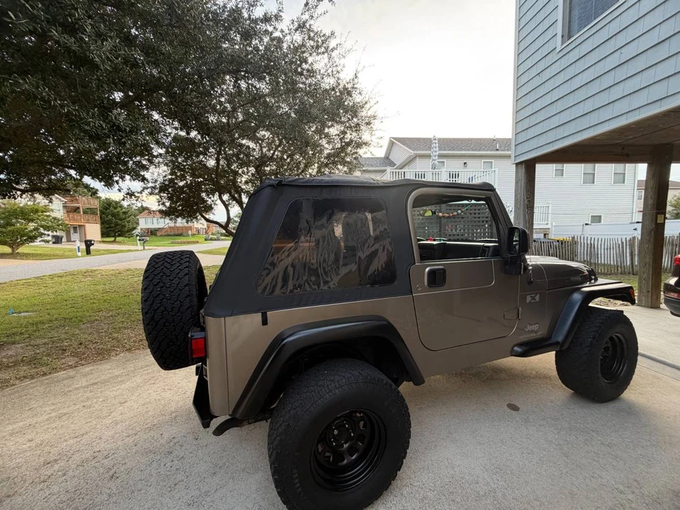 2004 Jeep TJ Wrangler - Image 2 of 8