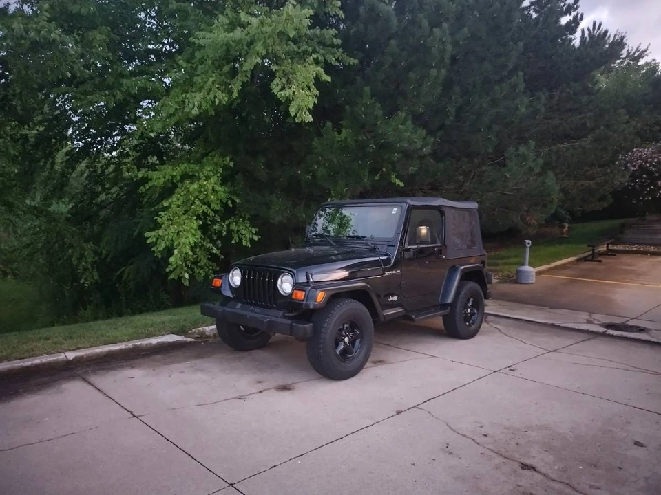 2001 Jeep TJ Wrangler - Image 8 of 9