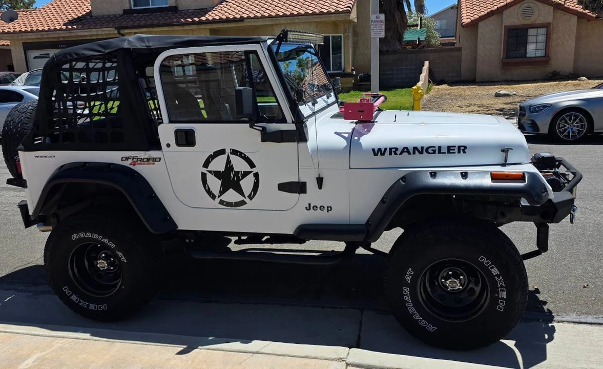 1994 Jeep YJ Wrangler - Image 8 of 9