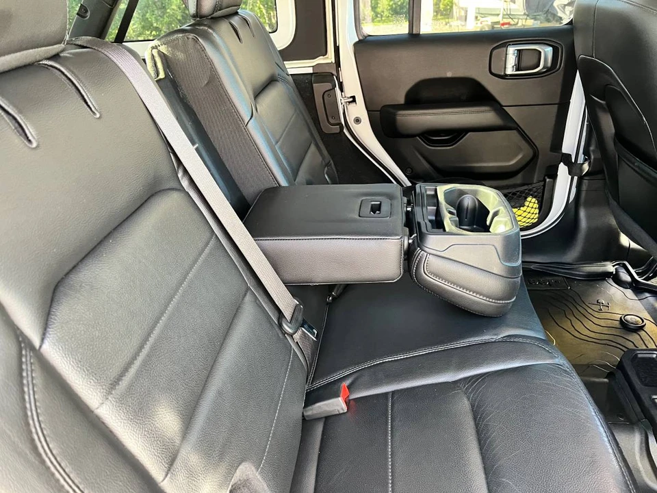 2020 Jeep JL Wrangler - Image 7 of 12