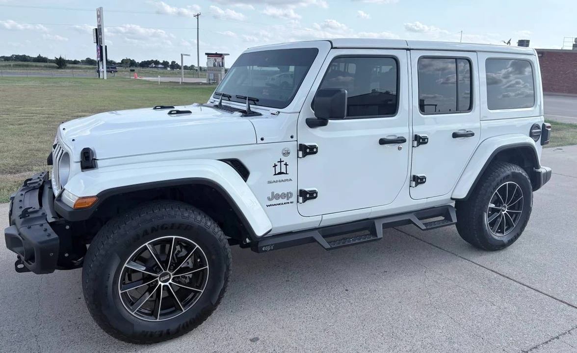 2024 Jeep JL Wrangler - Image 2 of 7