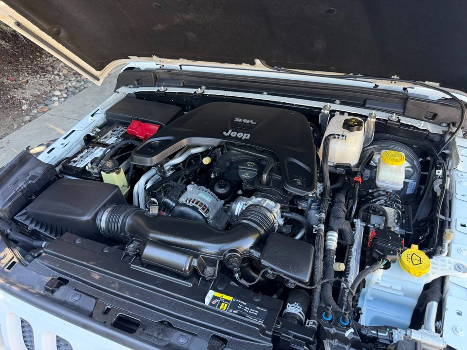 2018 Jeep JL Wrangler - Image 18 of 23