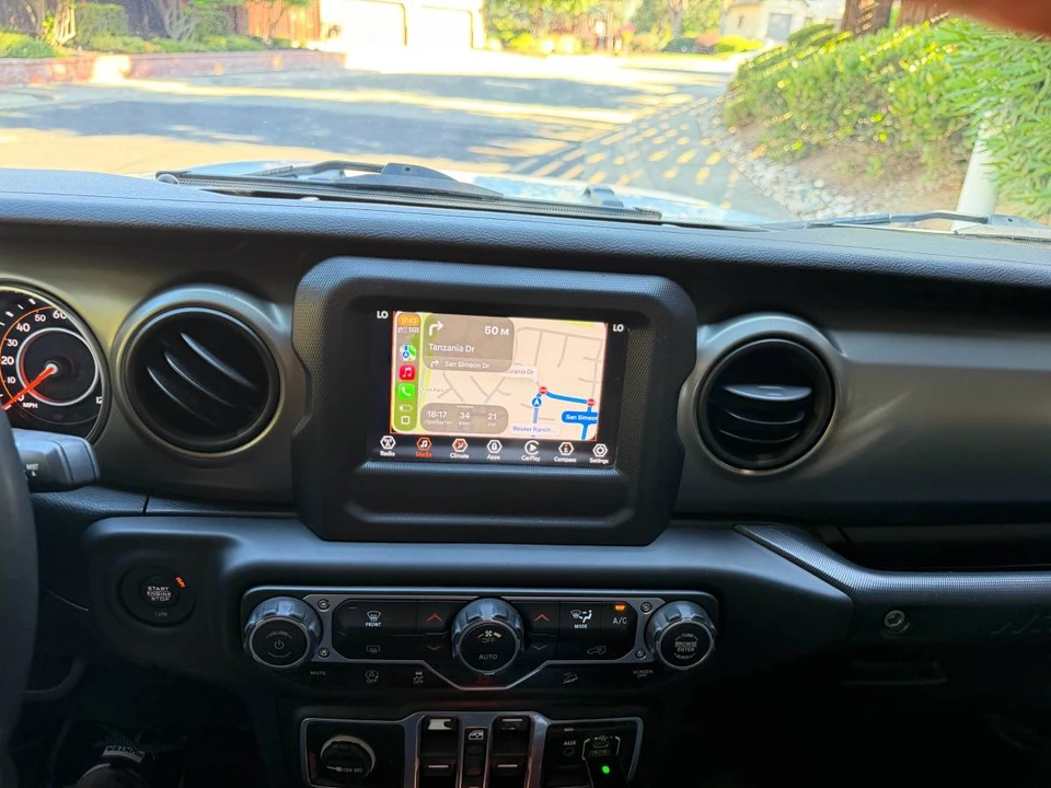 2018 Jeep JL Wrangler - Image 21 of 23