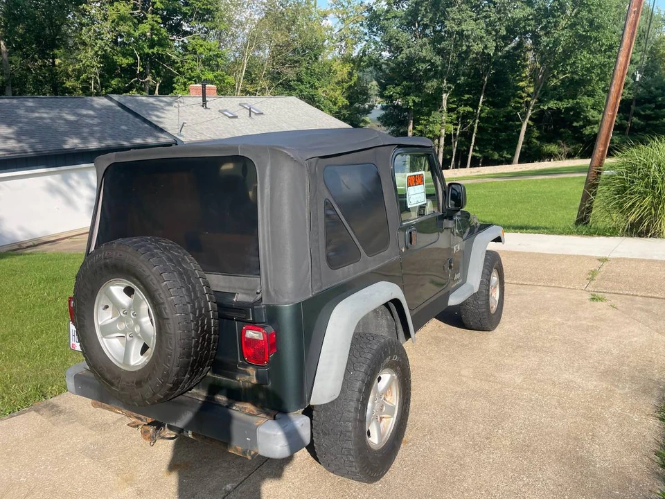 2004 Jeep TJ Wrangler - Image 2 of 5