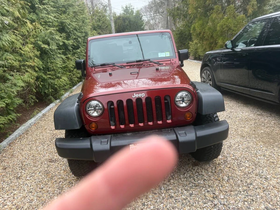 2009 Jeep Wrangler - Image 4 of 10