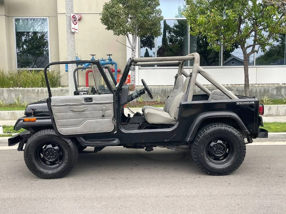 1989 Jeep YJ Wrangler - Image 5 of 21
