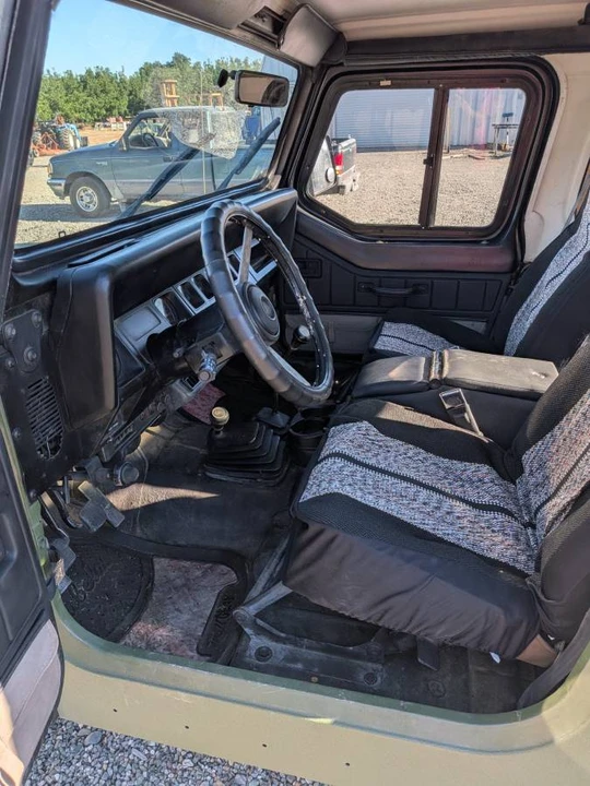 1992 Jeep YJ Wrangler - Image 6 of 6
