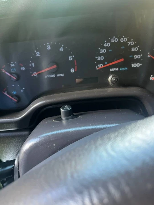 2001 Jeep TJ Wrangler - Image 5 of 5