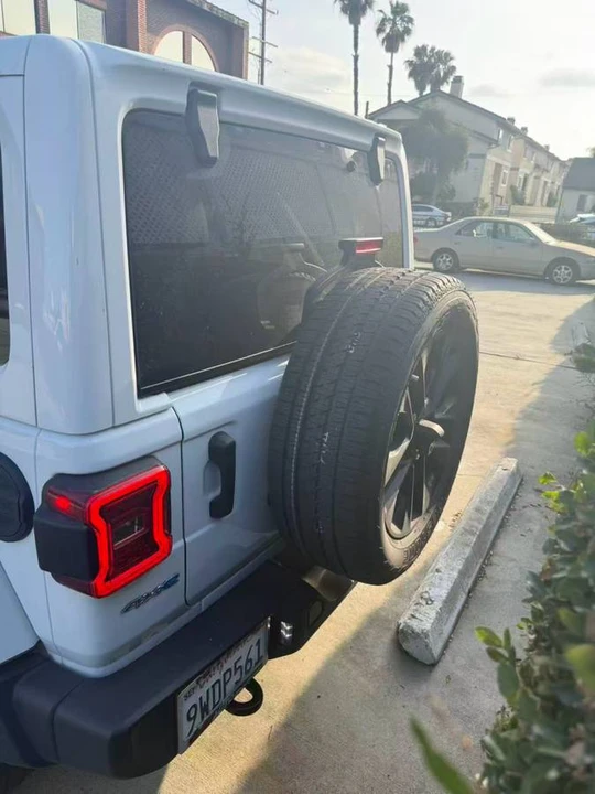 2022 Jeep JL Wrangler - Image 4 of 6