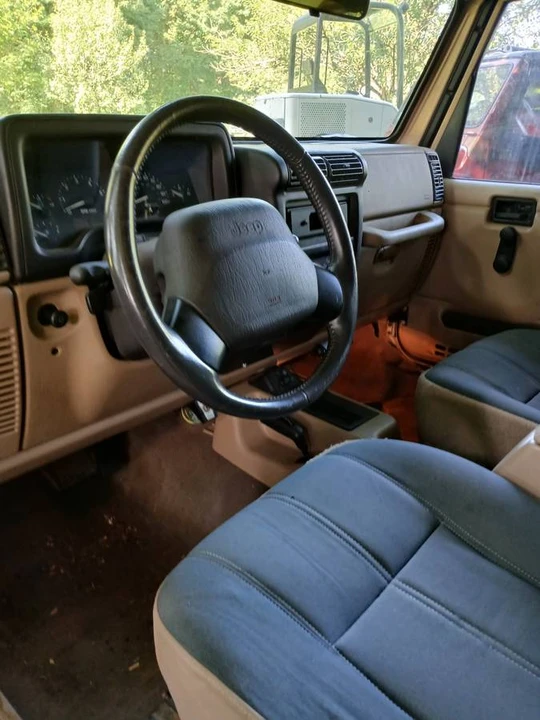 2000 Jeep TJ Wrangler - Image 3 of 4