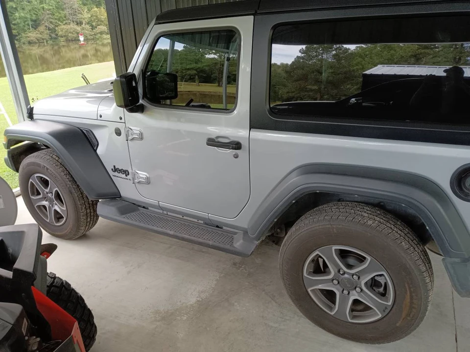 2023 Jeep JL Wrangler - Image 7 of 8