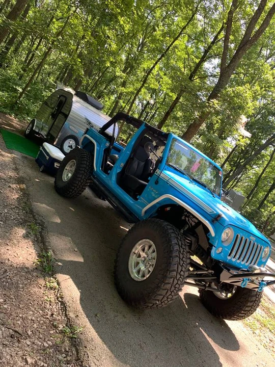 2017 Jeep JK Wrangler - Image 2 of 8