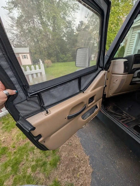 Jeep TJ Wrangler - Image 8 of 9