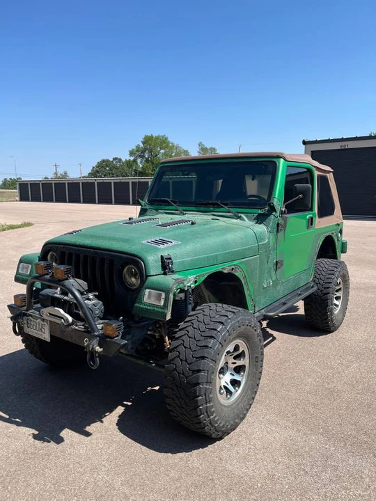 2004 Jeep TJ Wrangler - Image 2 of 18