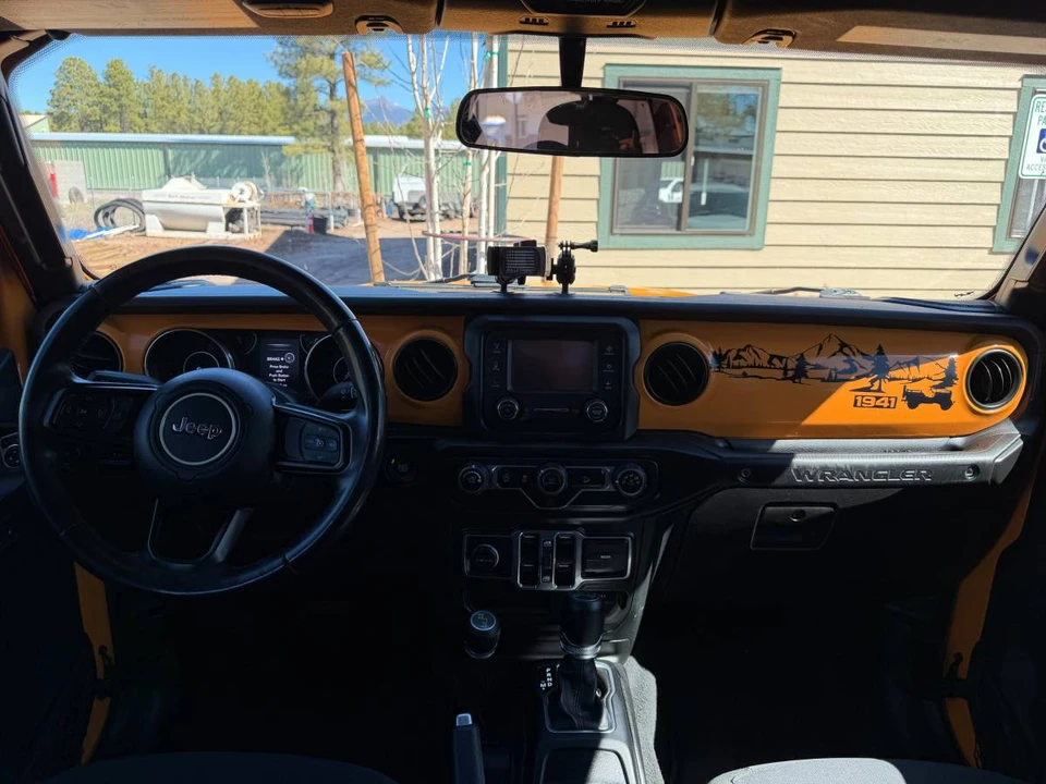 2018 Jeep JL Wrangler - Image 4 of 8