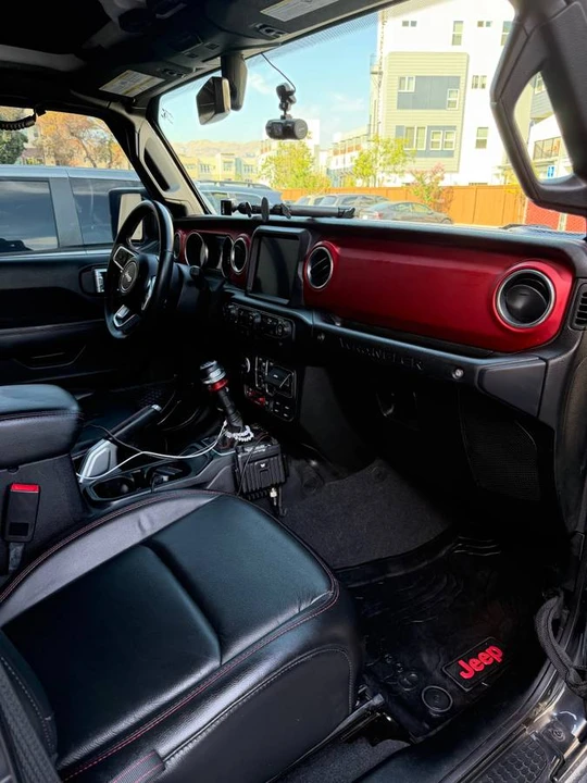 2018 Jeep JL Wrangler - Image 19 of 20