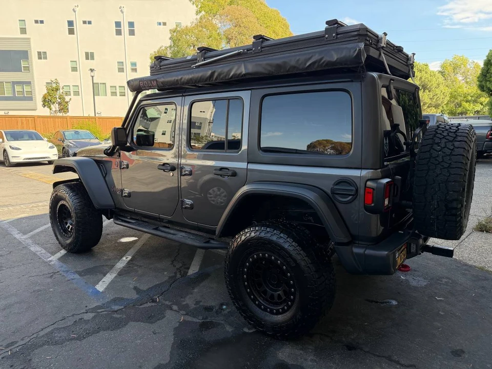 2018 Jeep JL Wrangler - Image 16 of 20