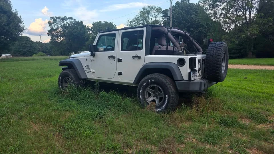 2016 Jeep JK Wrangler - Image 2 of 5