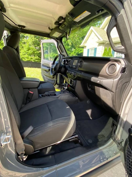 2018 Jeep JL Wrangler - Image 7 of 15