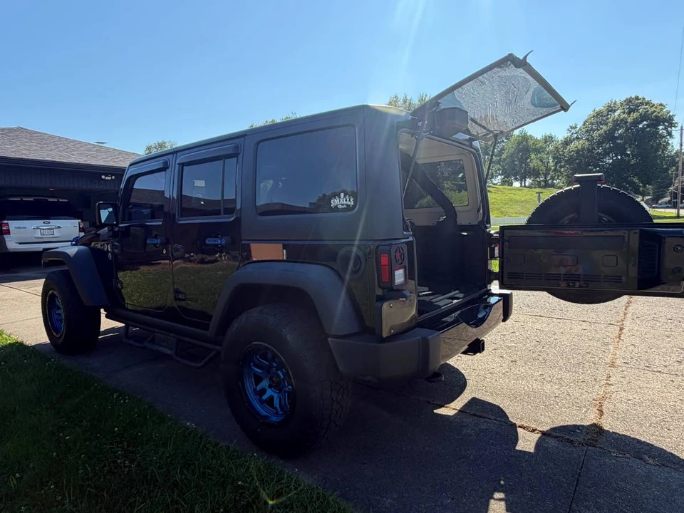 2017 Jeep JK Wrangler - Image 5 of 11