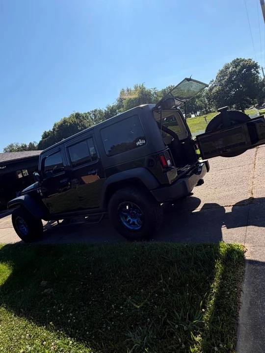 2017 Jeep JK Wrangler - Image 6 of 11