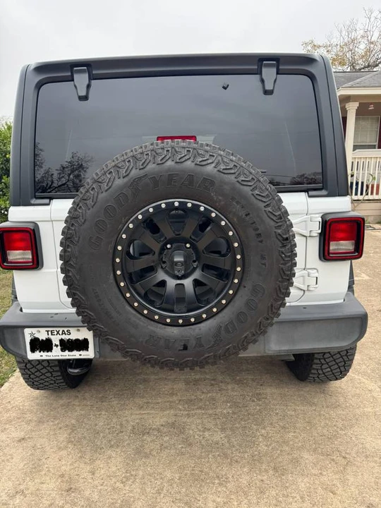 2020 Jeep JL Wrangler - Image 6 of 9