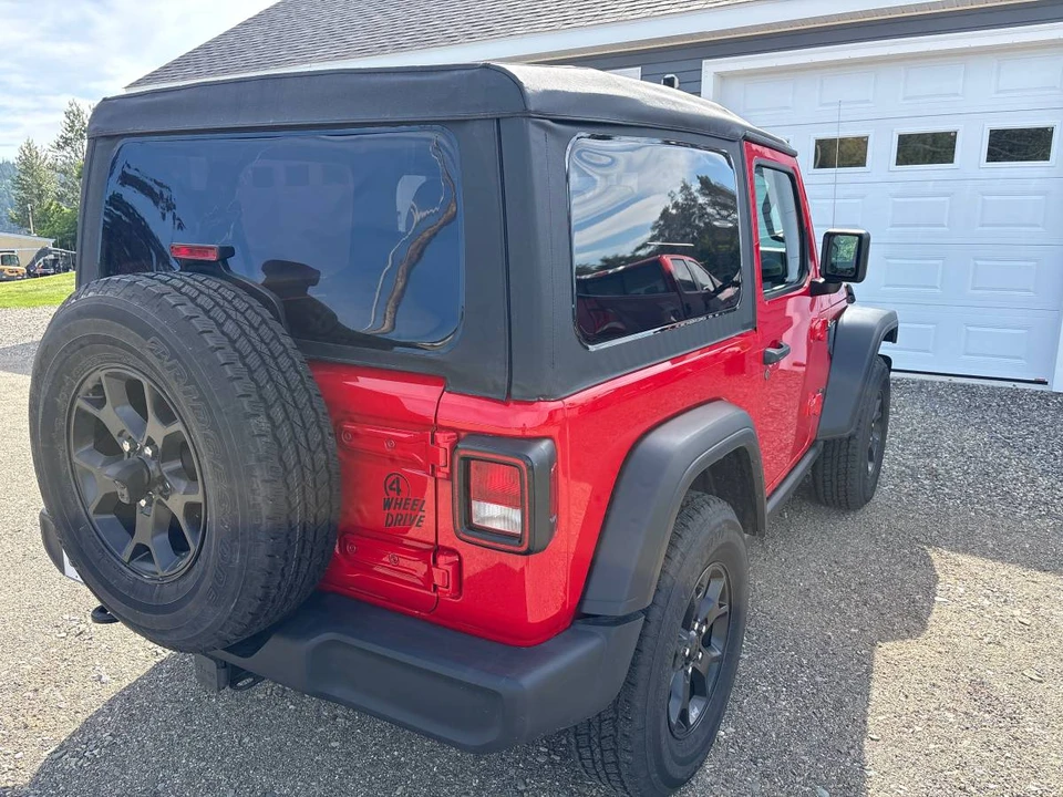 2023 Jeep JL Wrangler - Image 4 of 6