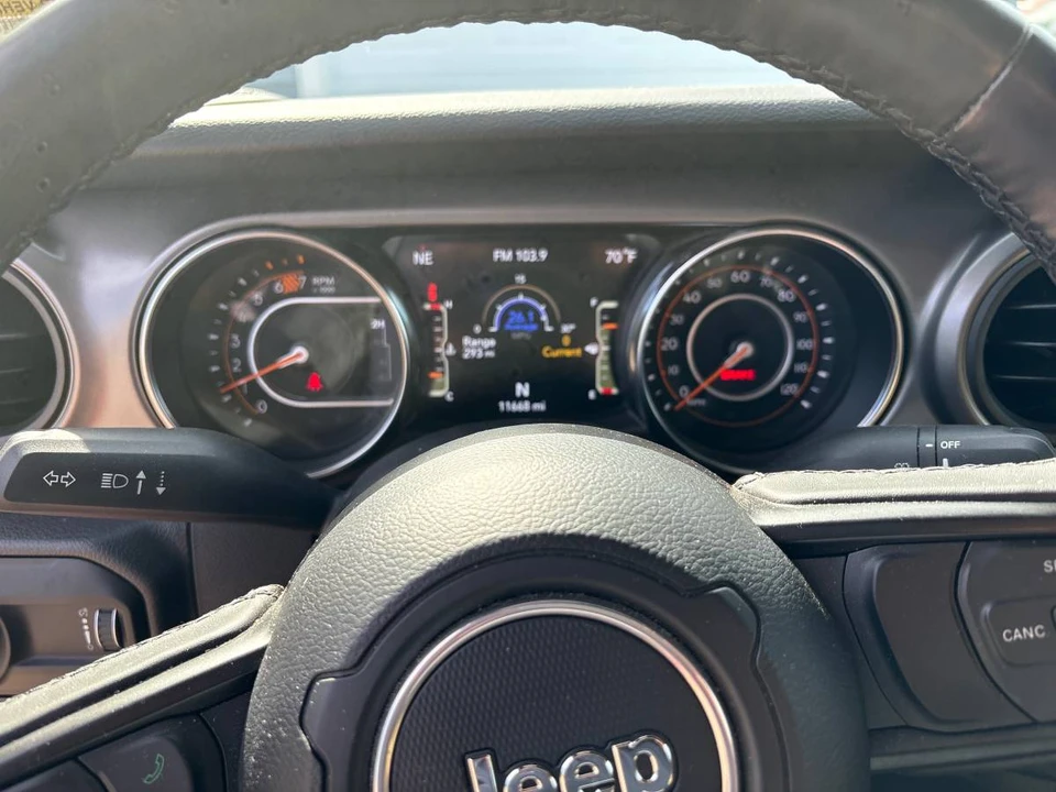 2023 Jeep JL Wrangler - Image 5 of 6