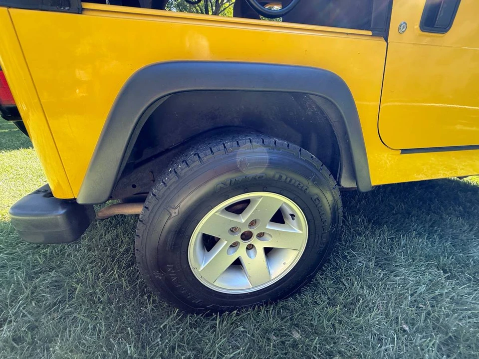 2004 Jeep TJ Wrangler - Image 17 of 24