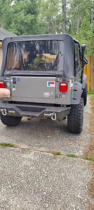 1995 Jeep YJ Wrangler - Image 4 of 11