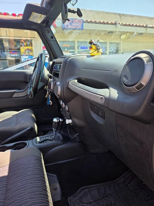 2011 Jeep JK Wrangler - Image 16 of 17