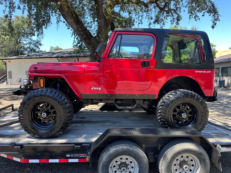 1992 Jeep YJ Wrangler - Image 9 of 10
