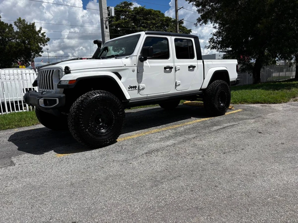 2021 Jeep JT Gladiator - Image 2 of 8