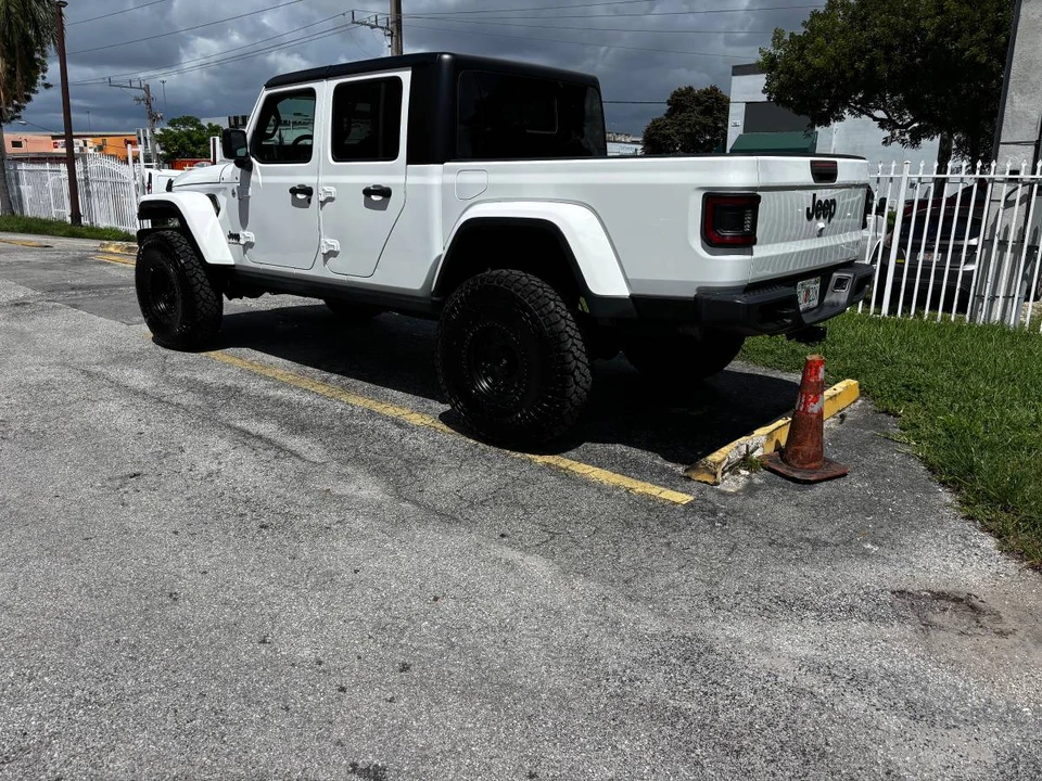 2021 Jeep JT Gladiator - Image 3 of 8