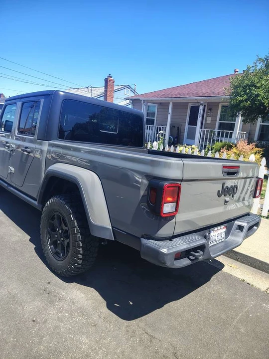 2023 Jeep JT Gladiator - Image 3 of 5