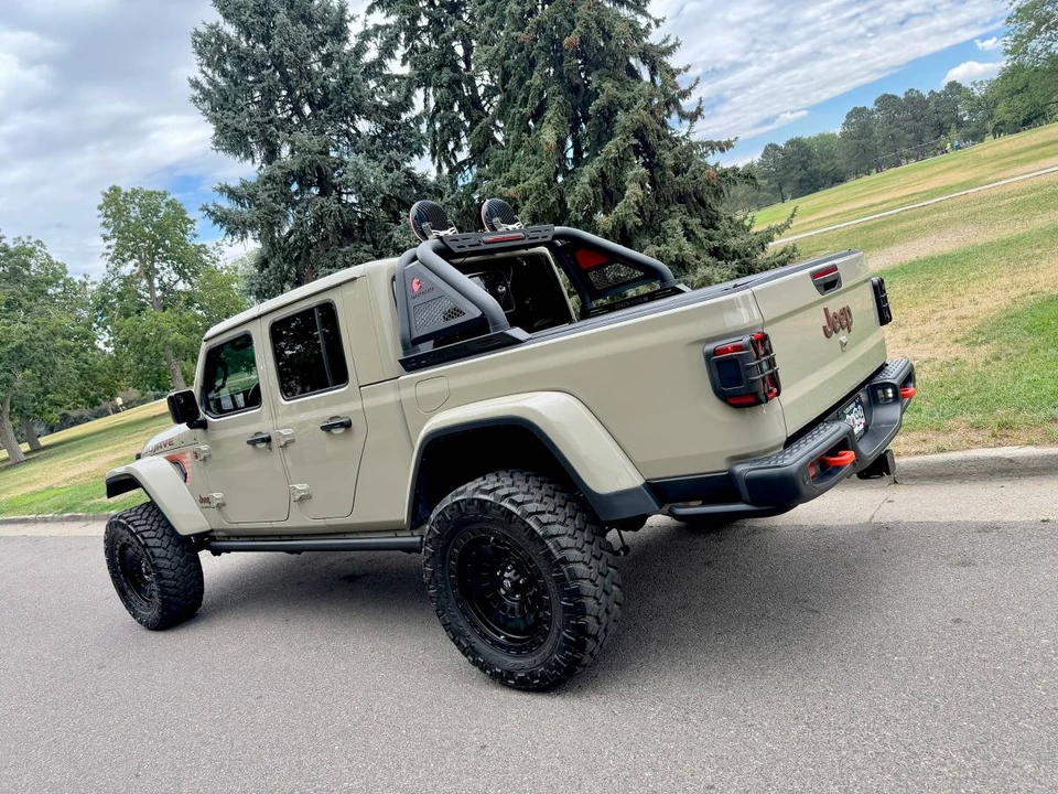 2023 Jeep JT Gladiator - Image 9 of 22