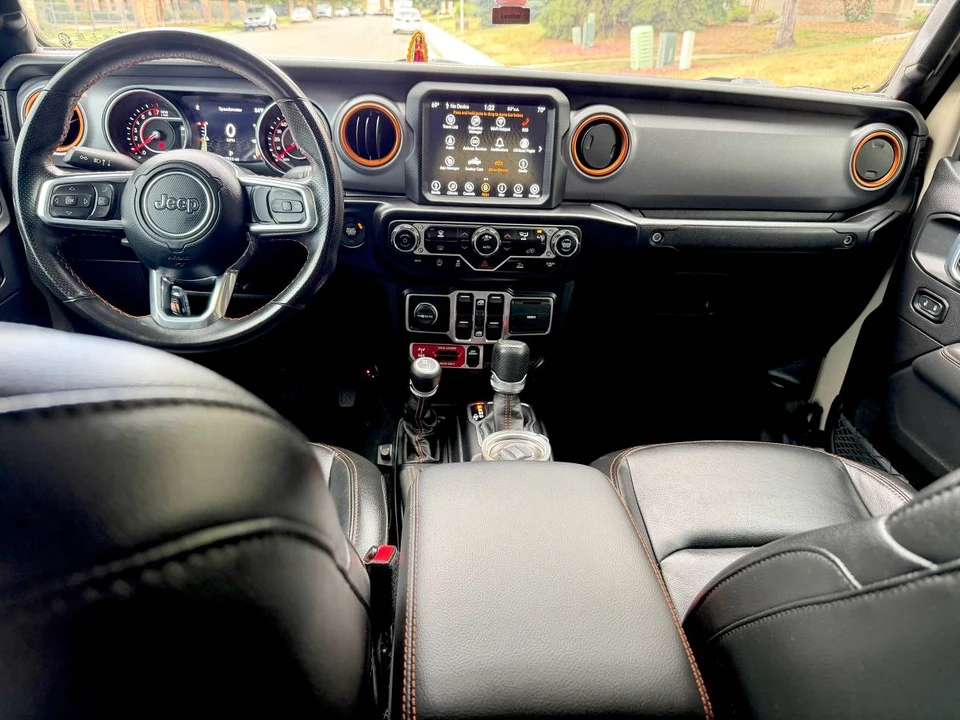 2023 Jeep JT Gladiator - Image 18 of 22