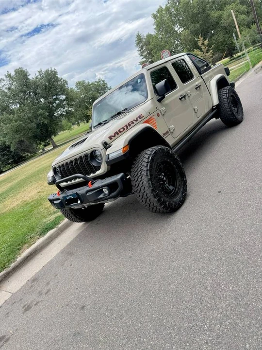2023 Jeep JT Gladiator - Image 5 of 22