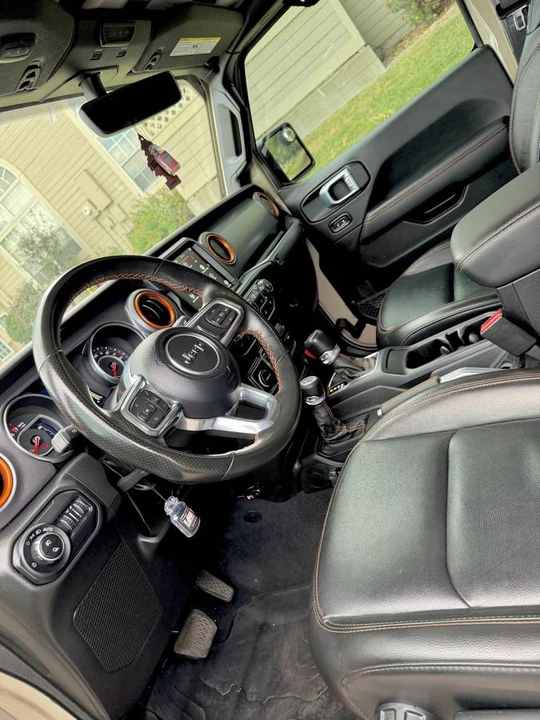 2023 Jeep JT Gladiator - Image 14 of 22