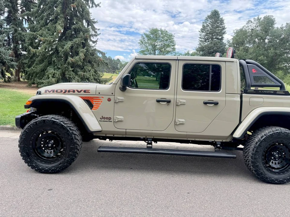 2023 Jeep JT Gladiator - Image 10 of 22