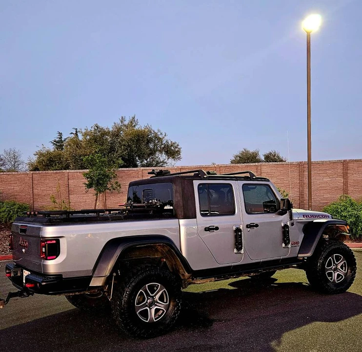 2020 Jeep JT Gladiator - Image 17 of 17