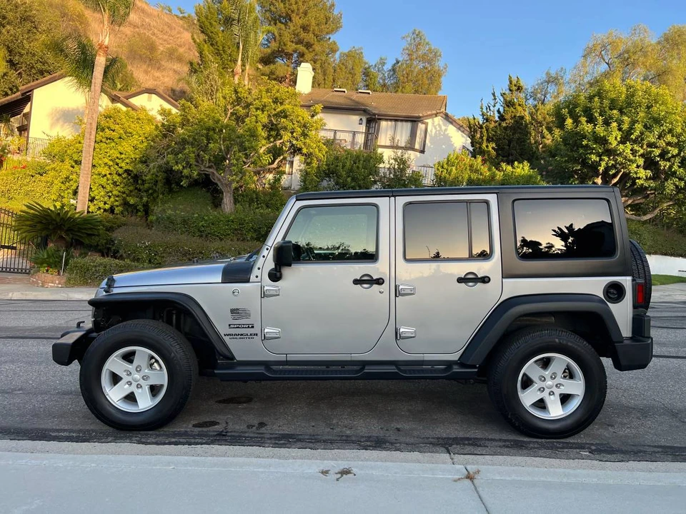 2017 Jeep JK Wrangler - Image 4 of 21