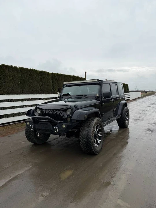 2010 Jeep JK Wrangler - Image 4 of 6
