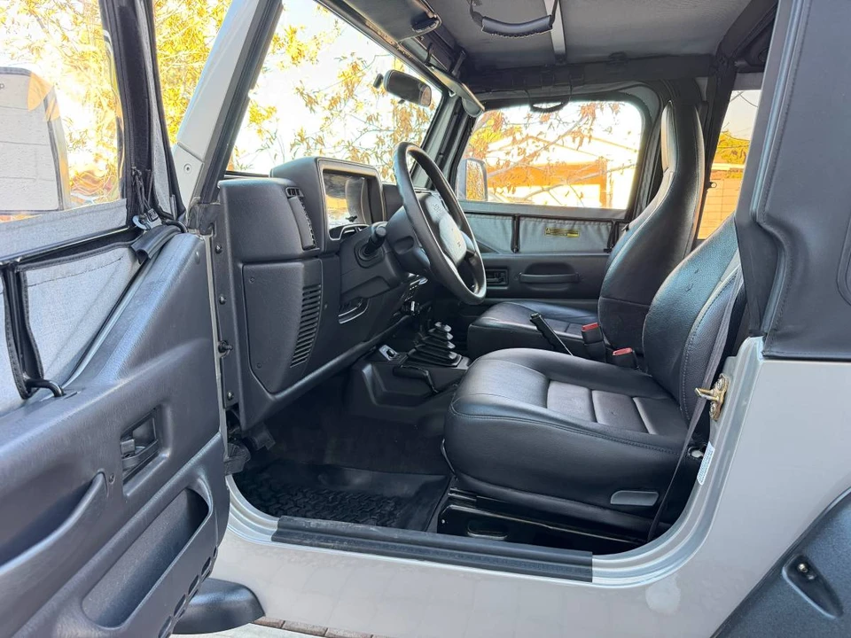 2001 Jeep TJ Wrangler - Image 10 of 15