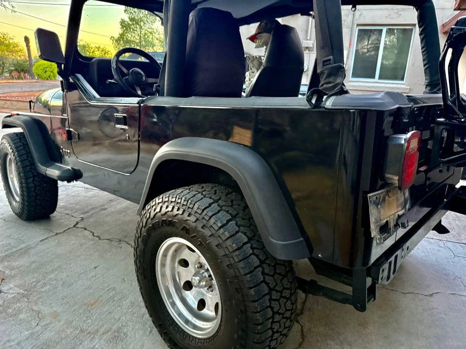 1994 Jeep YJ Wrangler - Image 6 of 20