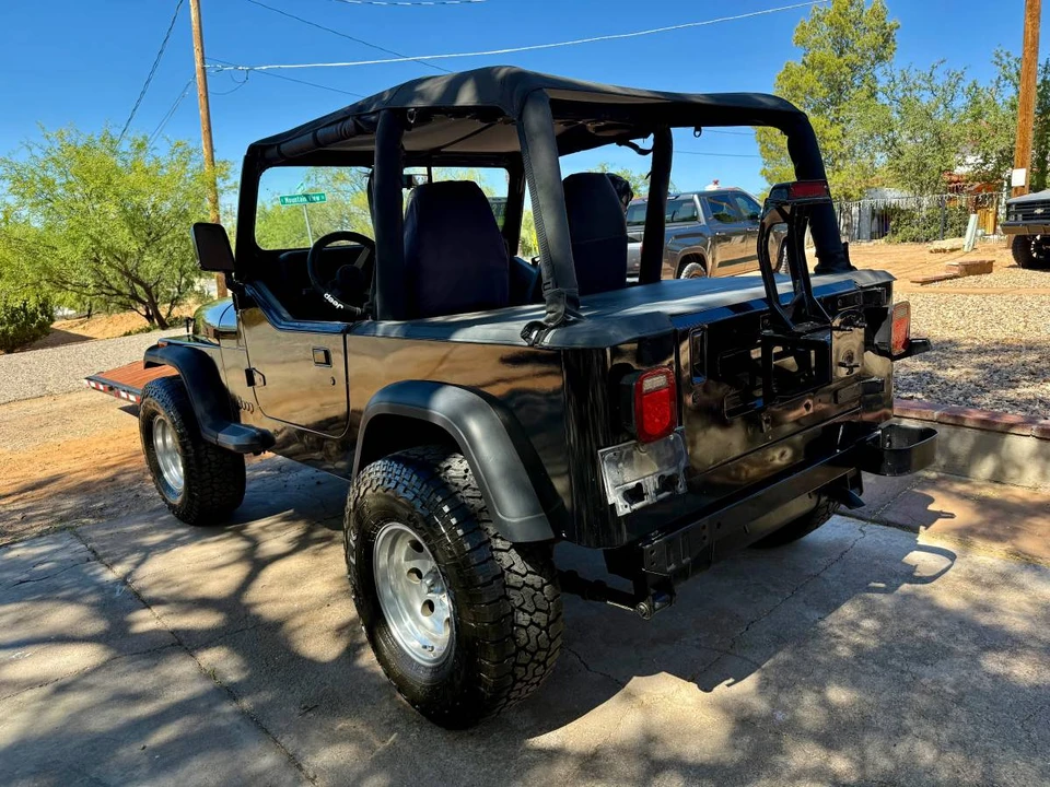 1994 Jeep YJ Wrangler - Image 18 of 20