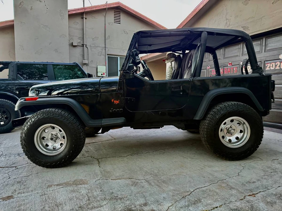 1994 Jeep YJ Wrangler - Image 7 of 20
