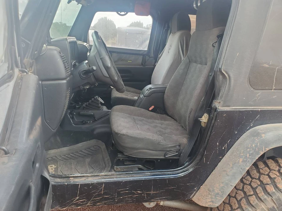 2004 Jeep TJ Wrangler - Image 5 of 7